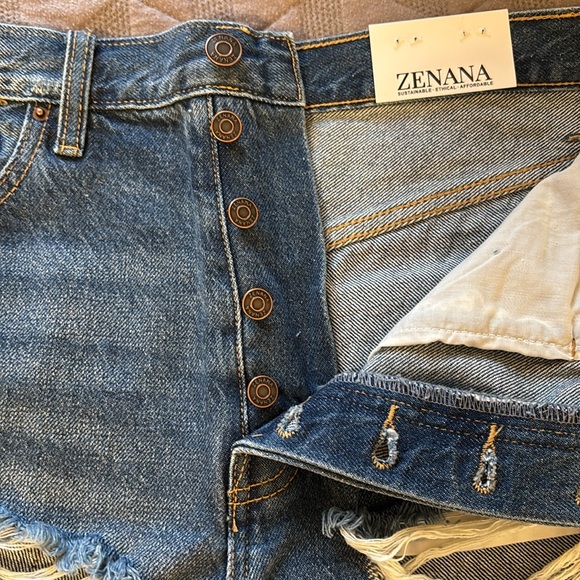 NWT button fly Jean shorts from Zenana - Picture 3 of 7